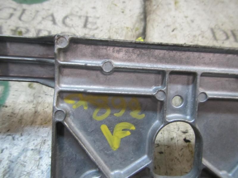 Recambio de articulacion limpia delantero para ford focus lim. (cb4) 1.6 tdci cat referencia OEM IAM 1704580  