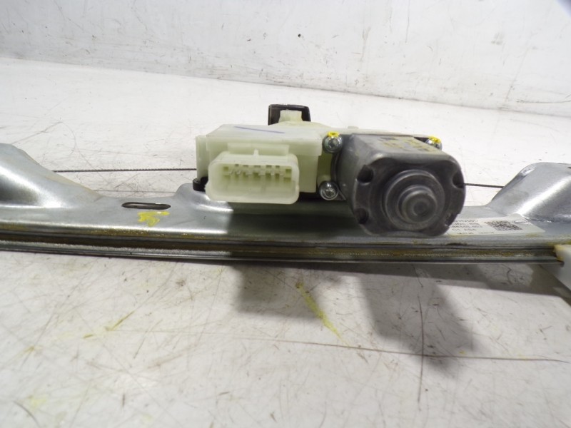 Recambio de elevalunas trasero derecho para nissan qashqai (j11) acenta referencia OEM IAM 82700HV00D 82700HV00D 