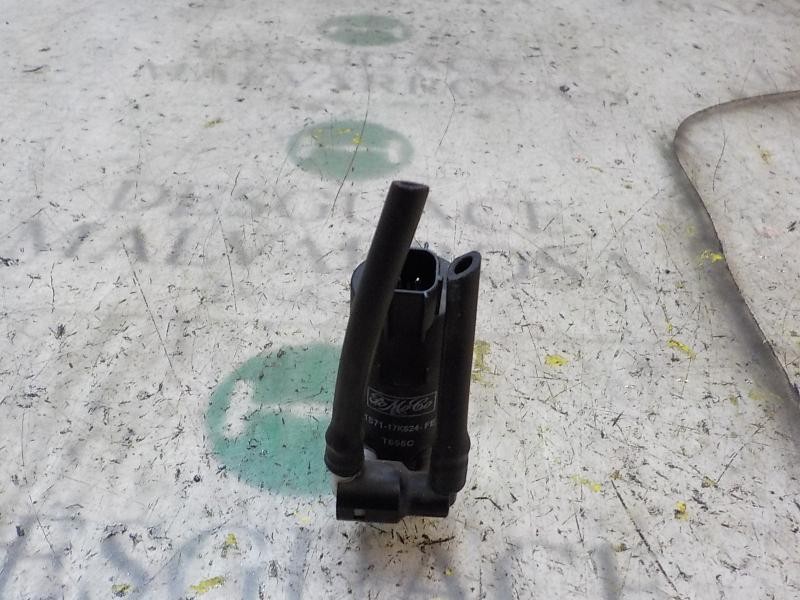 Recambio de bomba limpia para ford focus lim. (cb4) 1.6 tdci cat referencia OEM IAM 1355124  