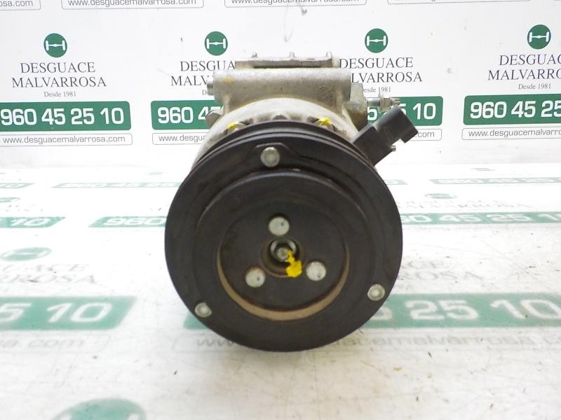 Recambio de compresor aire acondicionado para ford fiesta (ccn) trend referencia OEM IAM 2025777 AV1119D629AD 