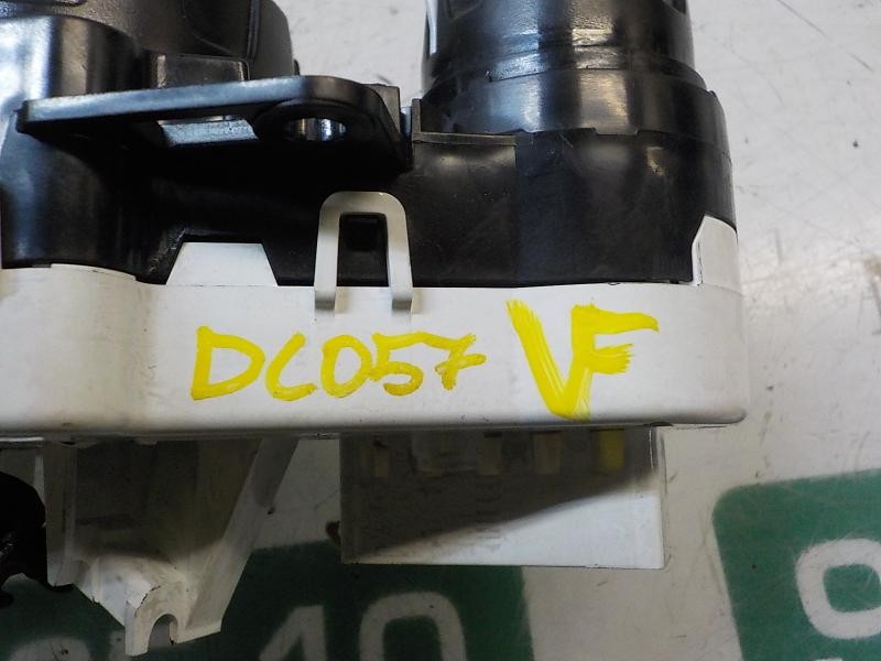 Recambio de mando climatizador para ford fiesta (ccn) trend referencia OEM IAM 1910755 C1B119980AE 