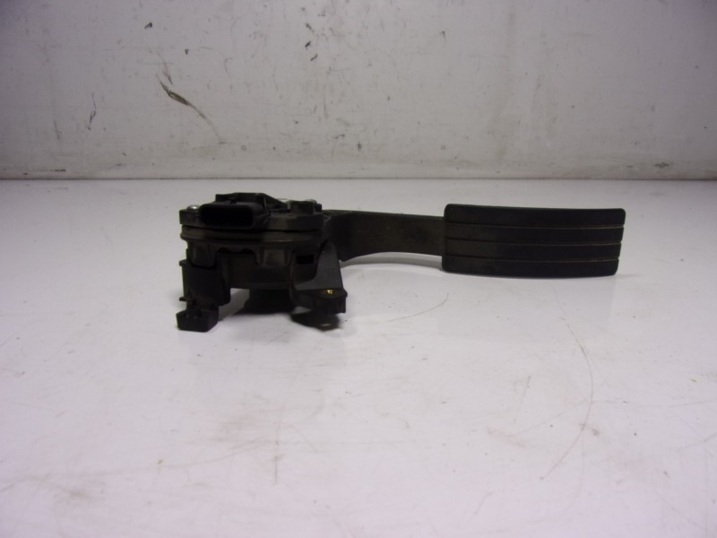 Recambio de potenciometro pedal para renault clio iv 1.5 dci diesel fap referencia OEM IAM  180029347R 
