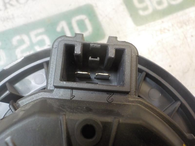 Recambio de motor calefaccion para ford fiesta (ccn) trend referencia OEM IAM 1790329 8E2H18456AB 0130115551