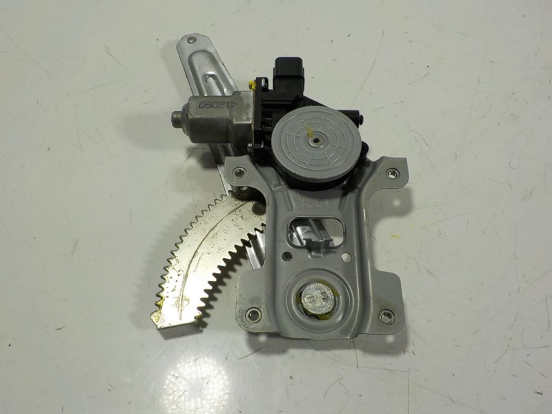 Recambio de elevalunas trasero derecho para subaru xv advance referencia OEM IAM 62222FJ000 412090 61188KG010