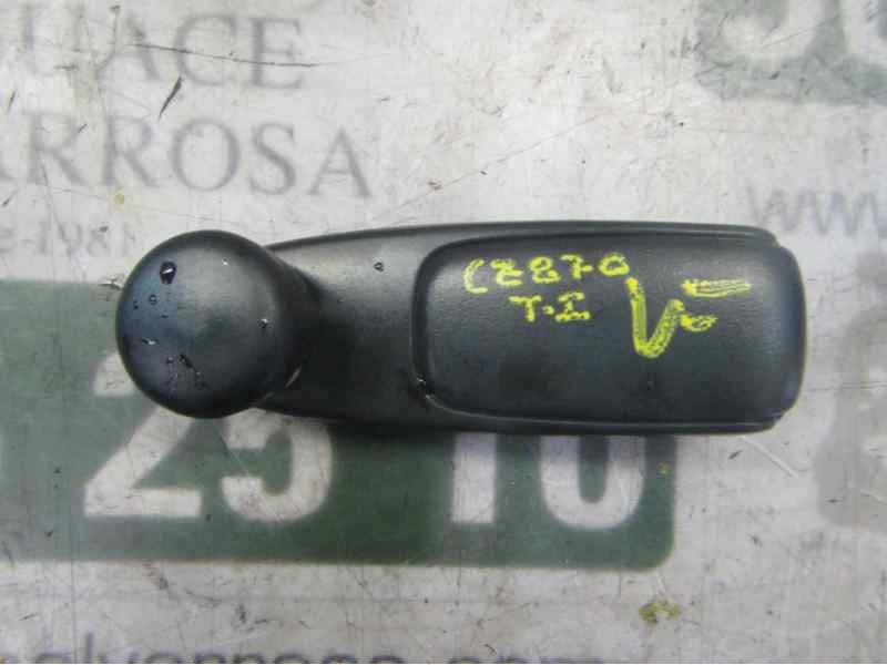 Recambio de maneta elevalunas trasera izquierda para peugeot 207 1.4 16v vti referencia OEM IAM 9240F4  