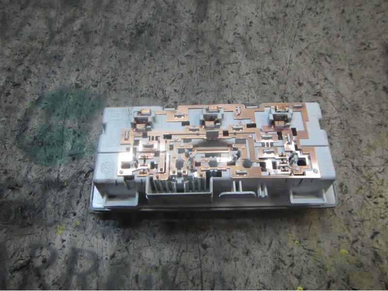 Recambio de piloto interior para opel insignia berlina excellence referencia OEM IAM 22774326  