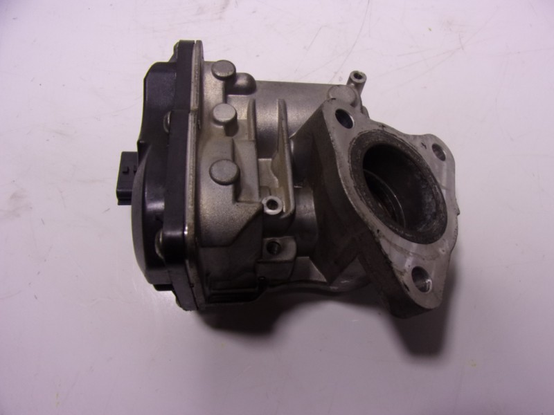 Recambio de valvula egr para renault clio iv 1.5 dci diesel fap referencia OEM IAM  147109913R 
