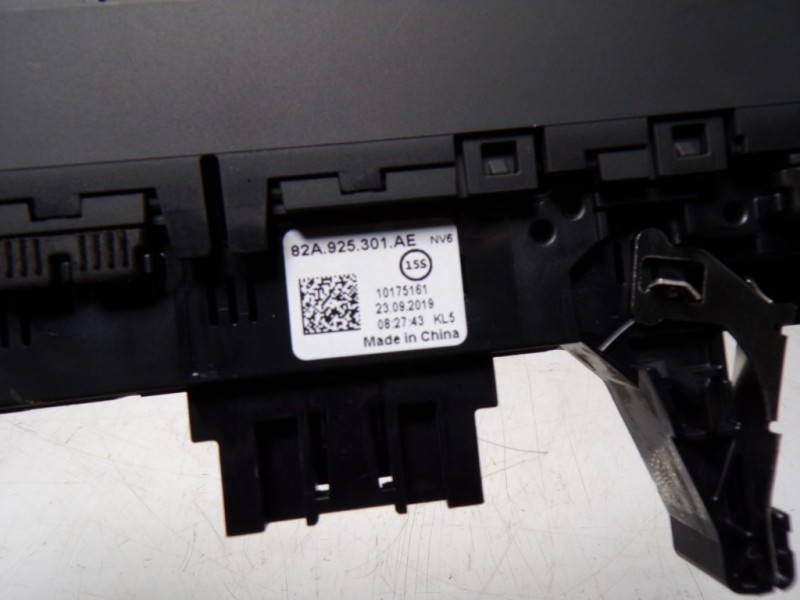 Recambio de warning para audi a1 sportback (gba) 1.0 tfsi referencia OEM IAM 82A925301AE 82A925301AE 82A925301AA