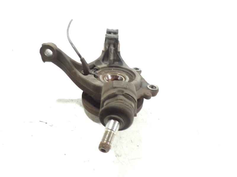 Recambio de mangueta delantera izquierda para peugeot 308 1.6 16v hdi referencia OEM IAM   