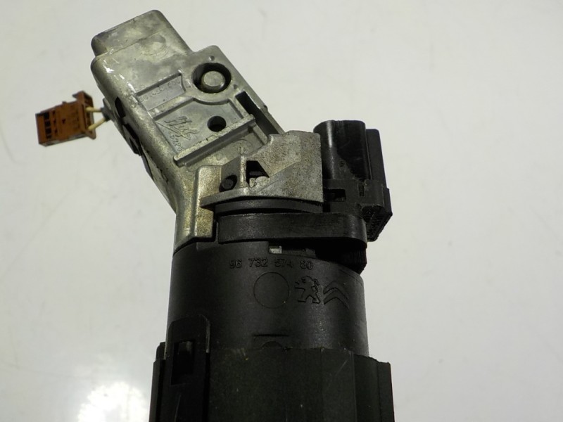 Recambio de antirrobo para peugeot 208 1.6 blue-hdi fap referencia OEM IAM 1608682880 9673257480 