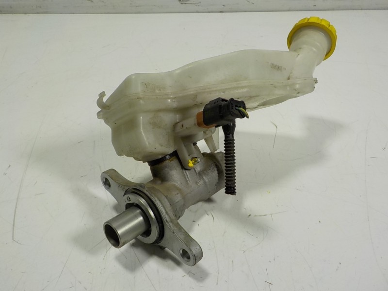 Recambio de bomba freno para peugeot 208 1.6 blue-hdi fap referencia OEM IAM 4601R9 32069745 