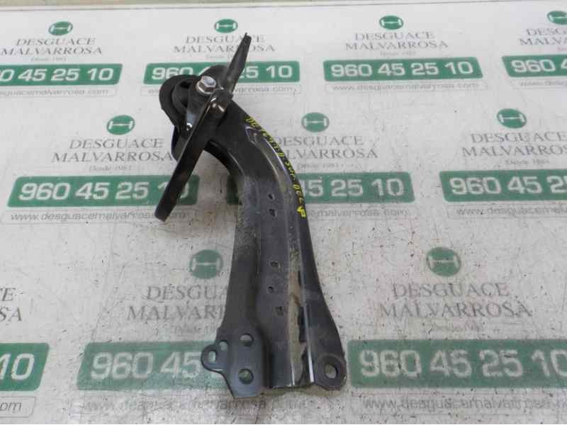 Recambio de brazo suspension superior trasero derecho para toyota c-hr hybrid active referencia OEM IAM 48760F4010  