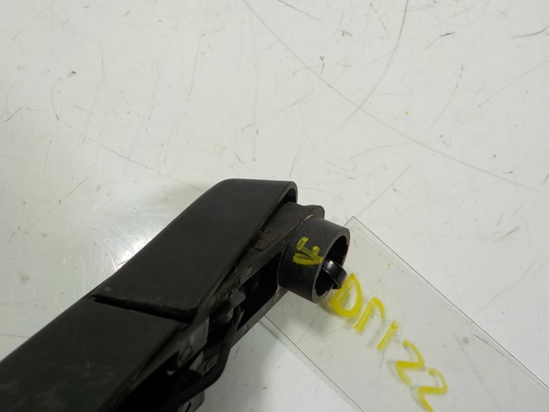 Recambio de brazo limpia trasero para peugeot 208 1.6 blue-hdi fap referencia OEM IAM 1608396380  