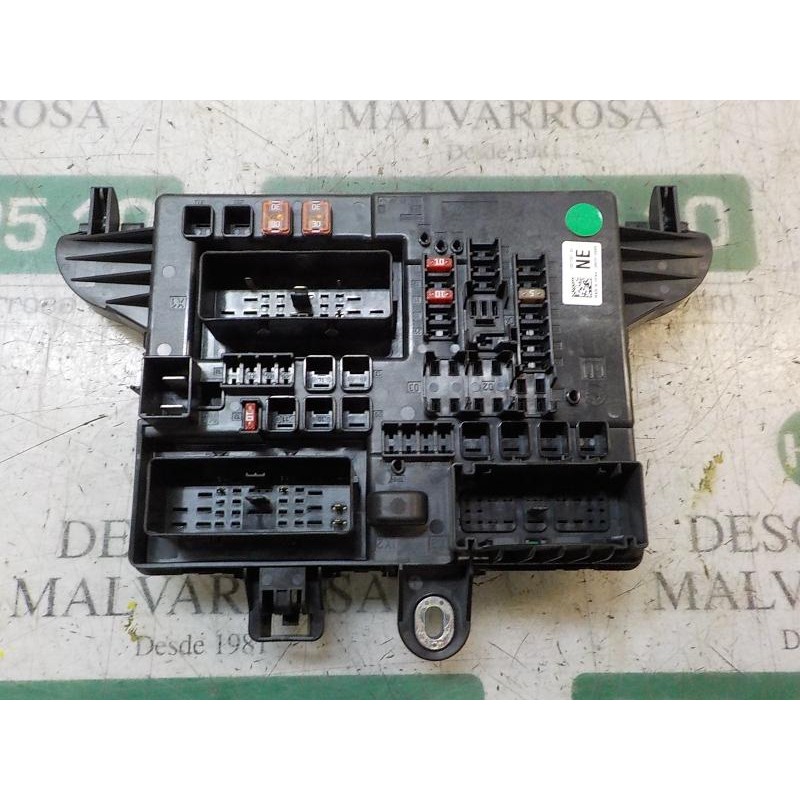 Recambio de caja reles / fusibles para opel insignia berlina 2.0 16v cdti referencia OEM IAM   