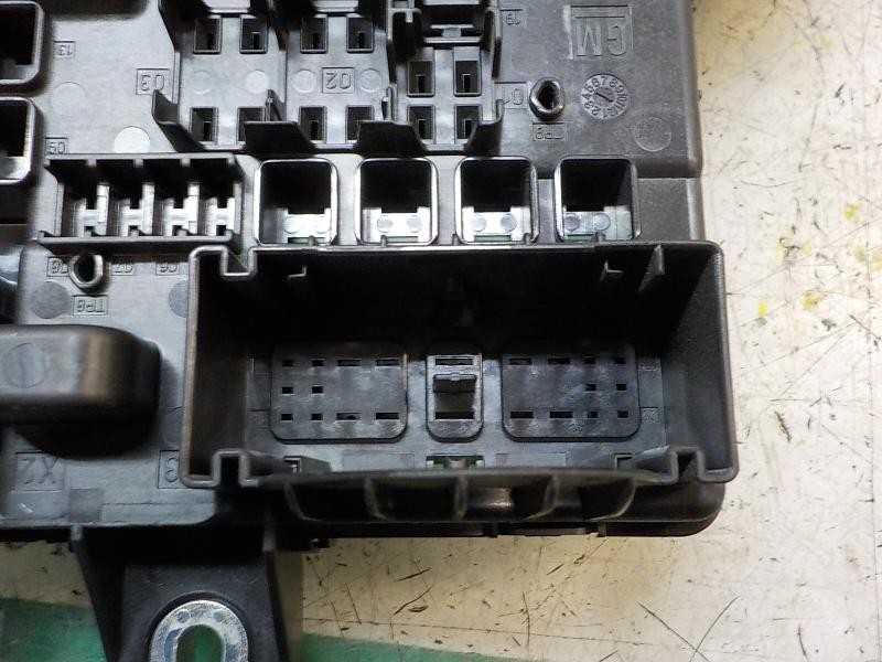 Recambio de caja reles / fusibles para opel insignia berlina 2.0 16v cdti referencia OEM IAM   