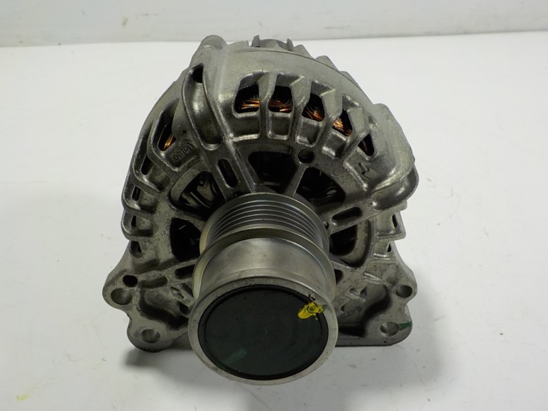 Recambio de alternador para audi a1 sportback (gba) 1.0 tfsi referencia OEM IAM 04E903015 04E903015 