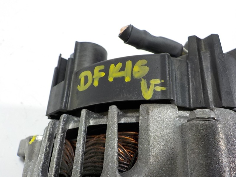 Recambio de alternador para audi a1 sportback (gba) 1.0 tfsi referencia OEM IAM 04E903015 04E903015 