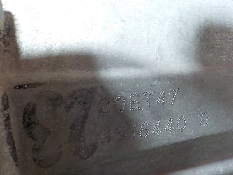 Recambio de caja cambios para peugeot 208 1.6 blue-hdi fap referencia OEM IAM 1617008980 20ET47 