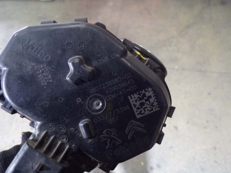 Recambio de caja mariposa para peugeot 208 1.6 blue-hdi fap referencia OEM IAM 9830301180 980723858002 