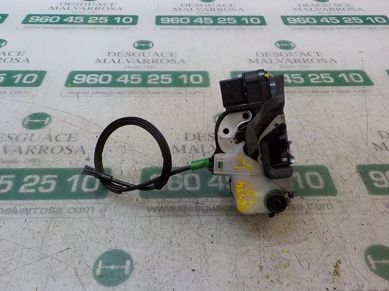 Recambio de cerradura puerta trasera derecha para opel insignia berlina 2.0 16v cdti referencia OEM IAM   