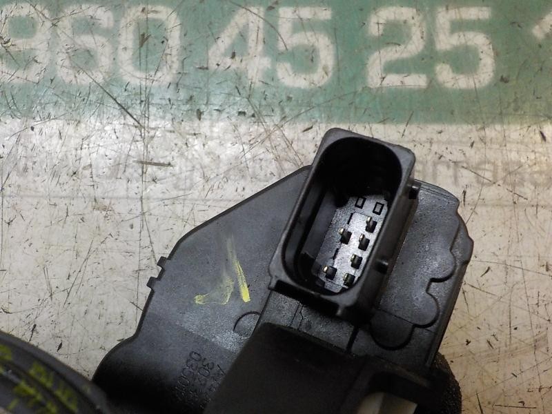 Recambio de cerradura puerta trasera derecha para opel insignia berlina 2.0 16v cdti referencia OEM IAM   