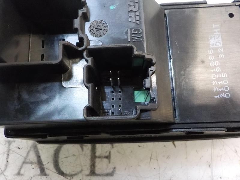 Recambio de mando elevalunas delantero derecho para opel insignia berlina 2.0 16v cdti referencia OEM IAM   