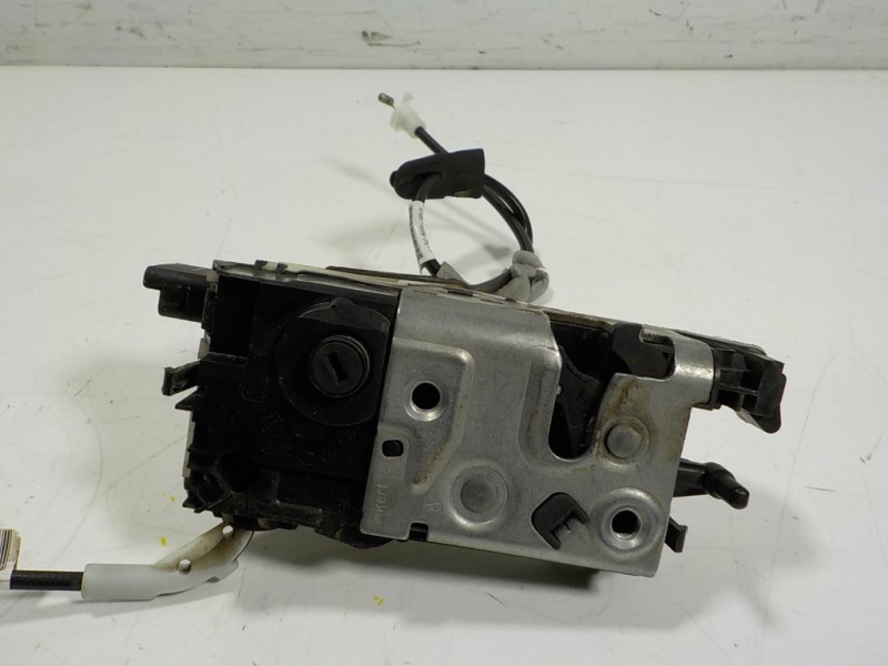 Recambio de cerradura puerta delantera derecha para peugeot 208 1.6 blue-hdi fap referencia OEM IAM 9812500780 9812500780 