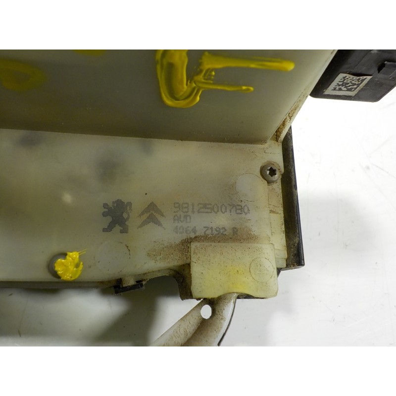 Recambio de cerradura puerta delantera derecha para peugeot 208 1.6 blue-hdi fap referencia OEM IAM 9812500780 9812500780 