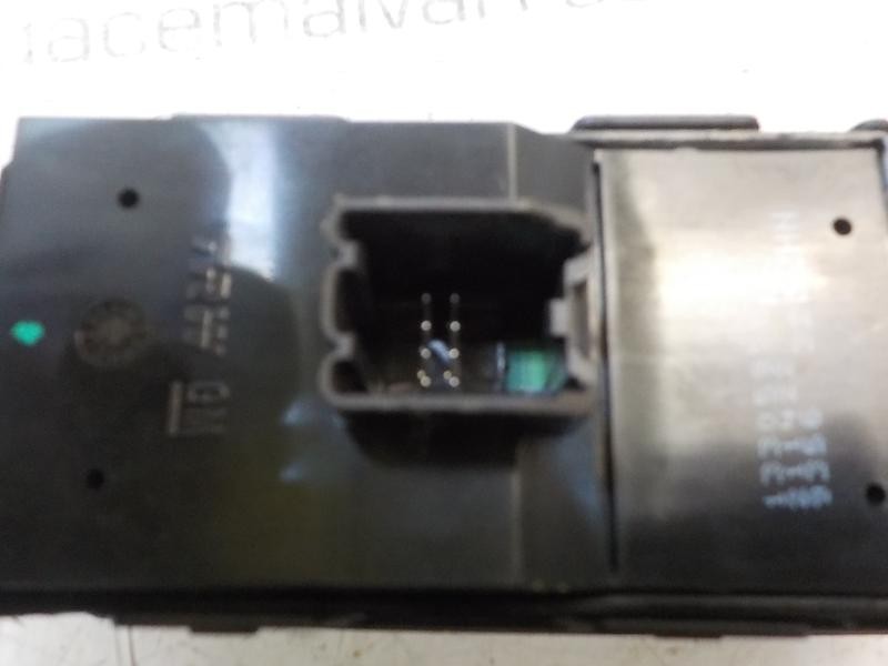 Recambio de mando elevalunas delantero izquierdo para opel insignia berlina 2.0 16v cdti referencia OEM IAM   