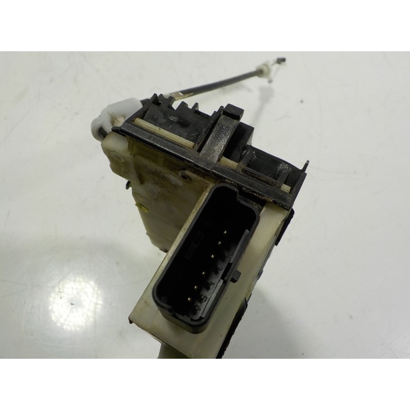 Recambio de cerradura puerta delantera izquierda para peugeot 208 1.6 blue-hdi fap referencia OEM IAM 9812500880 9812500880 