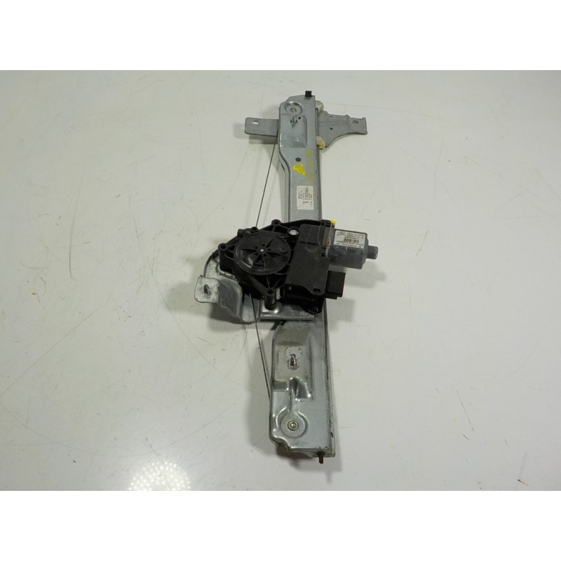 Recambio de elevalunas delantero derecho para peugeot 208 1.6 blue-hdi fap referencia OEM IAM 9816402080 9816401680 