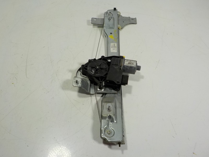 Recambio de elevalunas delantero derecho para peugeot 208 1.6 blue-hdi fap referencia OEM IAM 9816402080 9816401680 