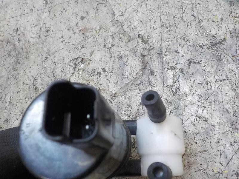 Recambio de bomba limpia para citroën c4 cactus 1.2 12v vti referencia OEM IAM 643492  