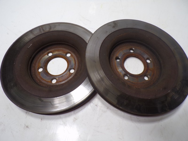 Recambio de disco freno trasero para ford mustang 2.3 ecoboost cat referencia OEM IAM 2380630  