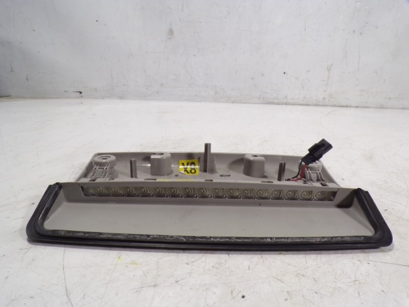 Recambio de piloto trasero central para renault latitude 2.0 dci diesel fap referencia OEM IAM 265903626R  