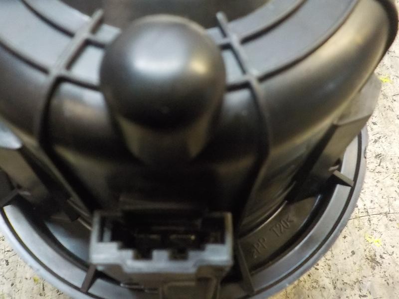 Recambio de motor calefaccion para citroën c4 cactus 1.2 12v vti referencia OEM IAM 6441CS  