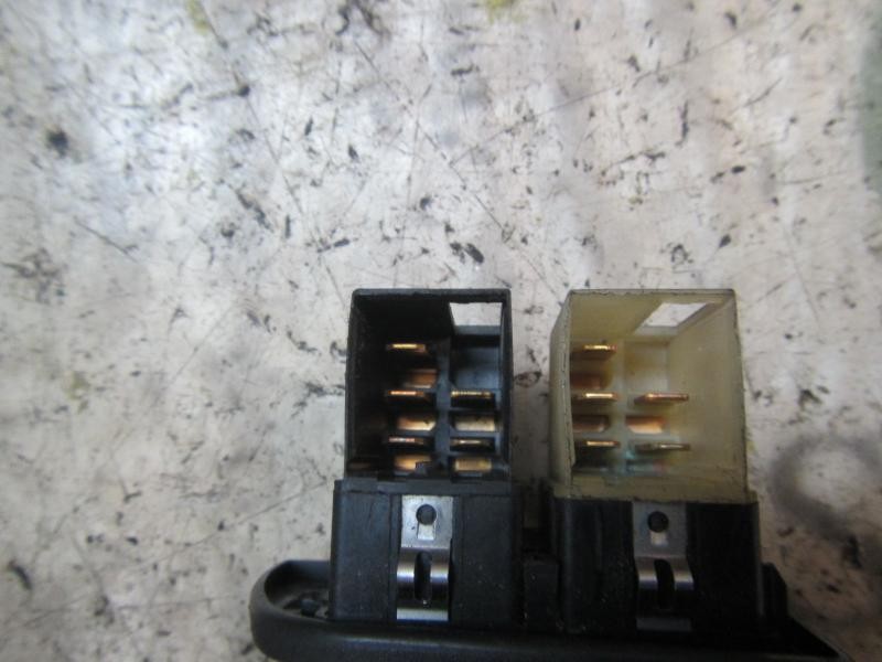 Recambio de mando elevalunas delantero izquierdo para alfa romeo 146 2.0 turbodiesel referencia OEM IAM   