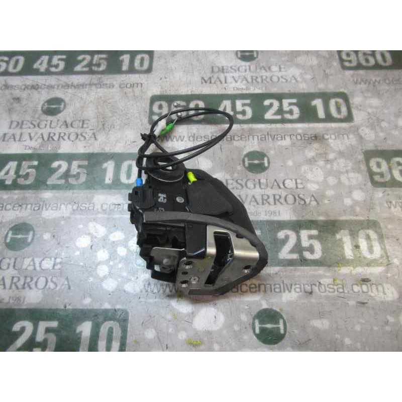 Recambio de cerradura puerta trasera derecha para toyota auris 1.4 turbodiesel cat referencia OEM IAM 6905002180  