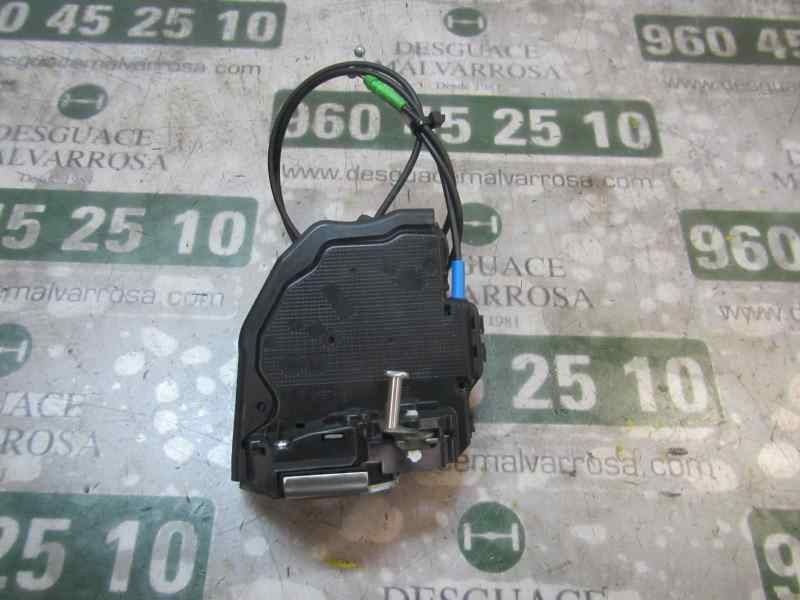 Recambio de cerradura puerta trasera derecha para toyota auris 1.4 turbodiesel cat referencia OEM IAM 6905002180  
