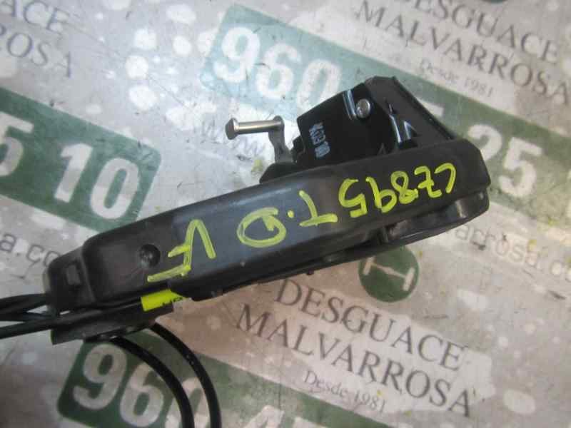 Recambio de cerradura puerta trasera derecha para toyota auris 1.4 turbodiesel cat referencia OEM IAM 6905002180  