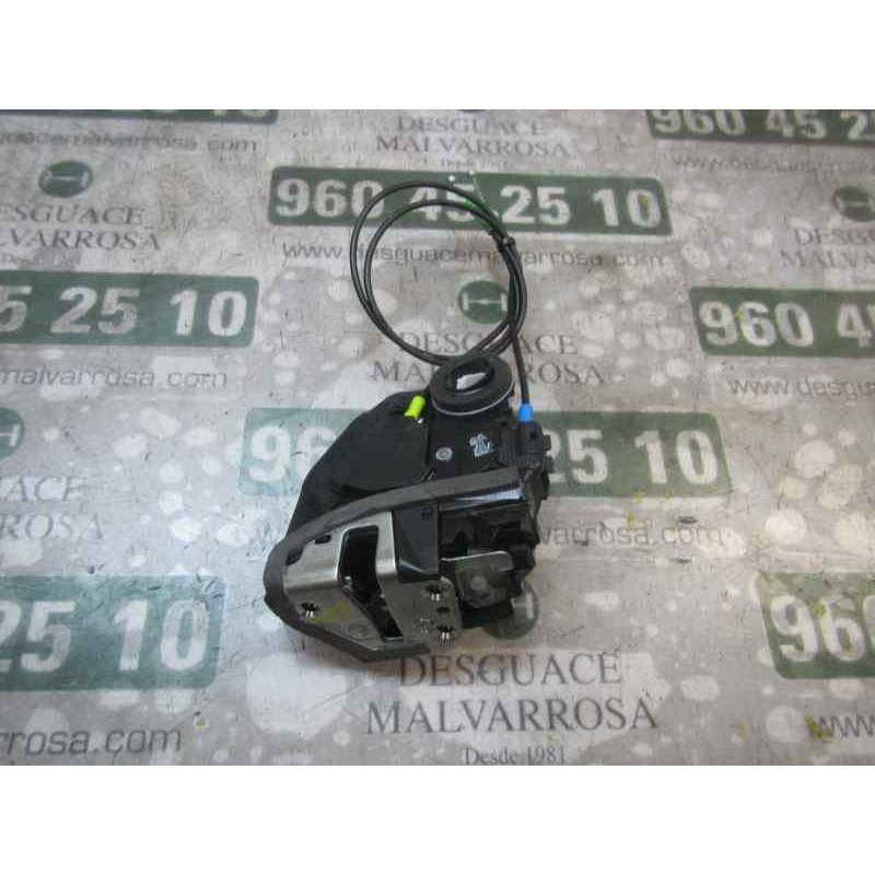 Recambio de cerradura puerta trasera izquierda para toyota auris 1.4 turbodiesel cat referencia OEM IAM 6906002170  