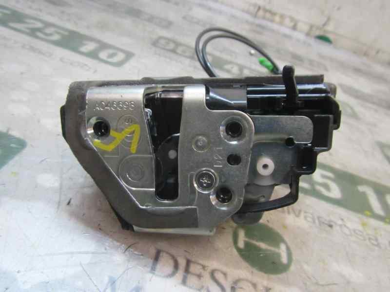 Recambio de cerradura puerta trasera izquierda para toyota auris 1.4 turbodiesel cat referencia OEM IAM 6906002170  