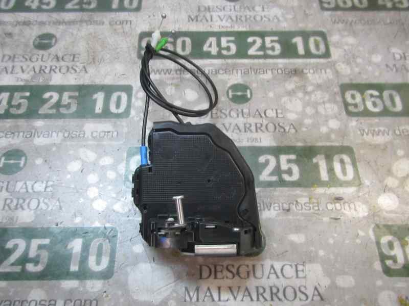 Recambio de cerradura puerta trasera izquierda para toyota auris 1.4 turbodiesel cat referencia OEM IAM 6906002170  