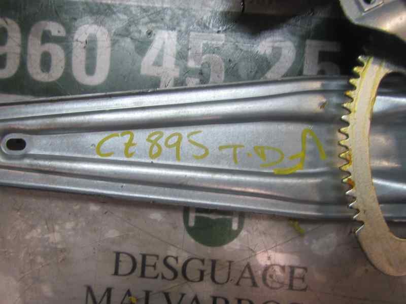 Recambio de elevalunas trasero derecho para toyota auris 1.4 turbodiesel cat referencia OEM IAM 6983002390  