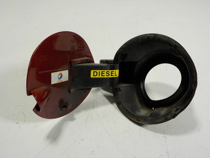 Recambio de tapa combustible para peugeot 208 1.6 blue-hdi fap referencia OEM IAM 9807206080 9807206080 