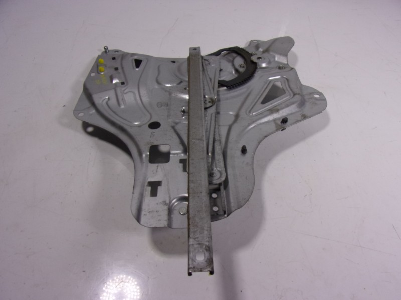 Recambio de elevalunas delantero izquierdo para hyundai ix35 1.7 crdi cat referencia OEM IAM 824012Y000 824702Y010 