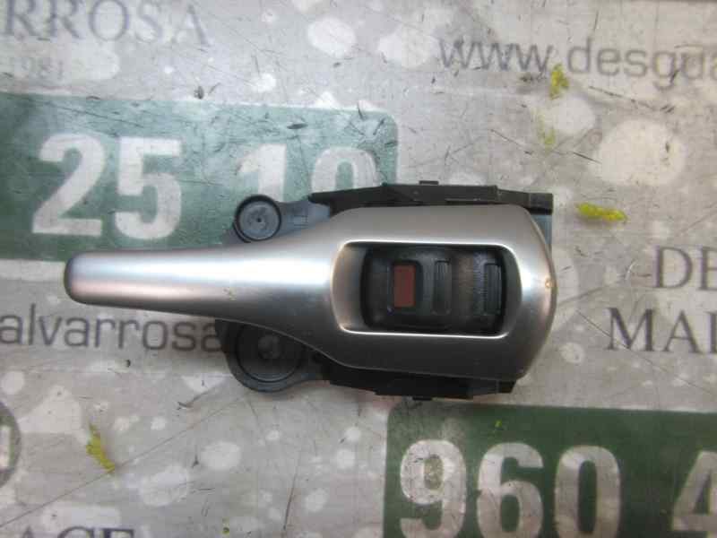 Recambio de maneta interior delantera derecha para toyota auris 1.4 turbodiesel cat referencia OEM IAM 6920502120B3  