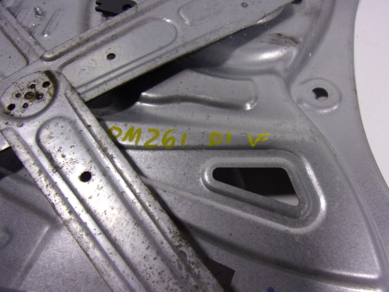 Recambio de elevalunas delantero izquierdo para hyundai ix35 1.7 crdi cat referencia OEM IAM 824012Y000 824702Y010 