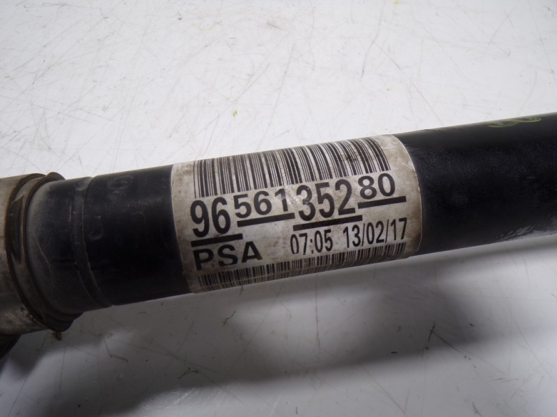 Recambio de transmision izquierda para peugeot 208 1.6 blue-hdi fap referencia OEM IAM 3272LG 9856135280 