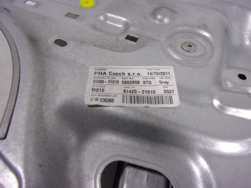 Recambio de elevalunas trasero derecho para hyundai ix35 1.7 crdi cat referencia OEM IAM 834022Y000 834802Y010 